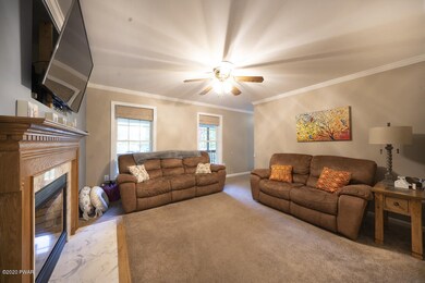 149 Lakeview Cir, Hawley, PA 18428 - photo 4