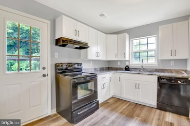 1642 Brimfield Cir, Sykesville, MD 21784 - photo 5