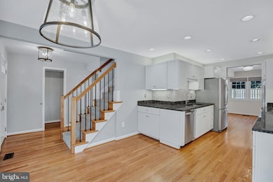 1840 Golf View Ct, Reston, VA 20190 - photo 4