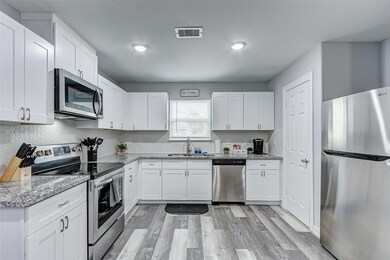 6733 Knox St unit A, Houston, TX 77091 - photo 5