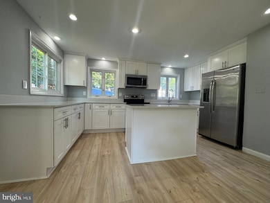 5735 Euclid St, Cheverly, MD 20785 - photo 6