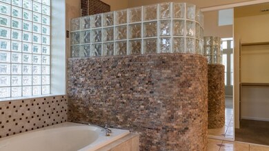 1162 w maplewood court-32