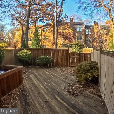 11306 Empire Ln, Rockville, MD 20852 - photo 5