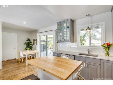 12865 SW Faircrest St, Portland, OR 97225 - photo 3