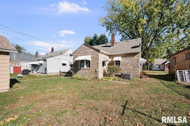 2308 Wilkes Ave, Davenport, IA 52804 - photo 4