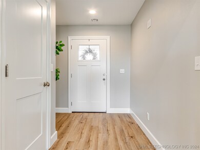 5821 Coldspring Ln, Bartlesville, OK 74006 - photo 4