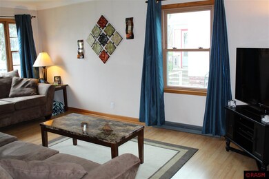 906 N Jefferson St, New Ulm, MN 56073 - photo 2