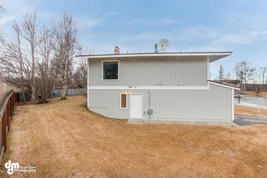 9224 Kirkwall Cir Anchorage AK-large-004