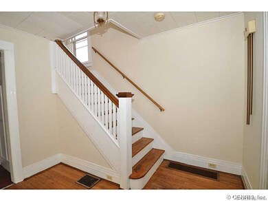 Foyer.