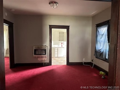 804 N Griffin Ave, Okmulgee, OK 74447 - photo 5