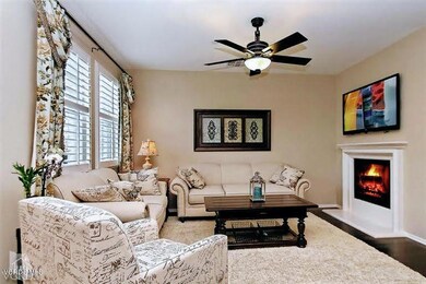 2245 Rolling River 2 -Living Room2