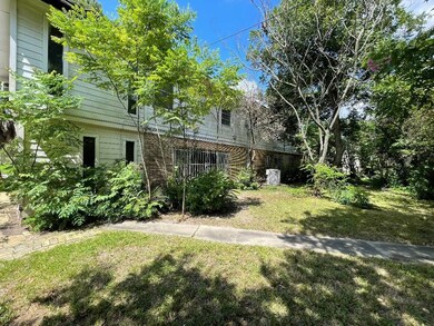 3305 Parkwood Dr, Houston, TX 77021 - photo 4