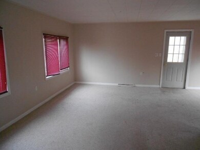 624 Amity St SE, Lowell, MI 49331 - photo 7