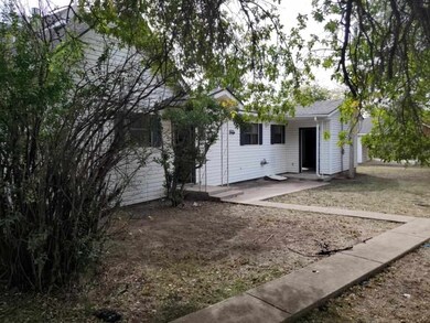 401 S 7th St, Cache, OK 73527 - photo 7