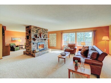 Perfect living room to entertain family and friend