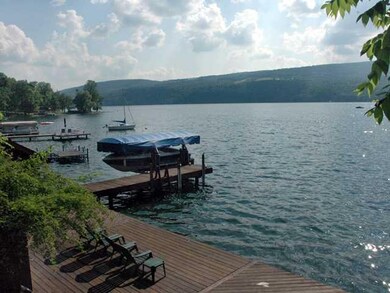 Waterfront/Dock/Pier