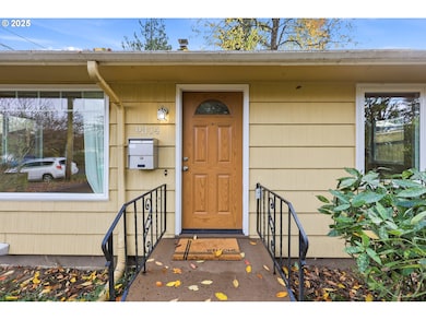 9314 N Tioga Ave, Portland, OR 97203 - photo 4