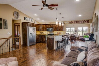 1213 38th St, Spirit Lake, IA 51360 - photo 3