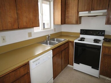 843 NW Columbia St, Bend, OR 97701 - photo 4