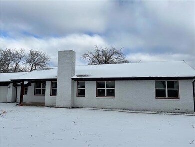 1340 W 10th St, Bonham, TX 75418 - photo 2