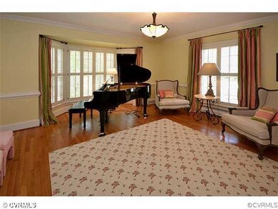 10741 Cherokee Rd, Midlothian, VA 23113 - photo 7