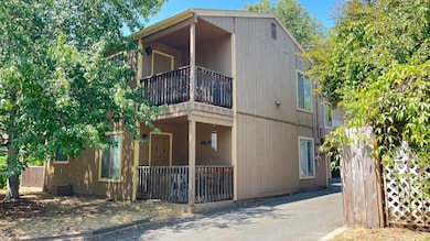 508 NW E St unit A,B,C, Grants Pass, OR 97526 - photo 2