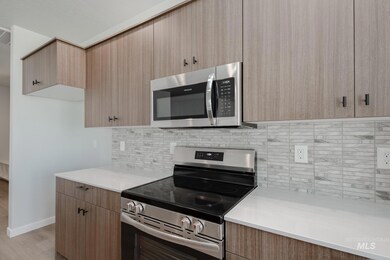 2071 N 7th East St, Mountain Home, ID 83647 - photo 5