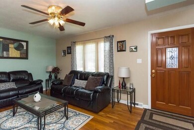 2636 Wedgewood Rd, Des Moines, IA 50317 - photo 2