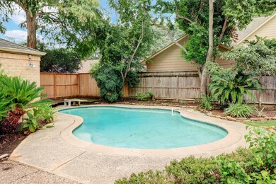 10322 Lynbrook Hollow St, Houston, TX 77042 - photo 5