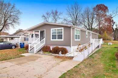 32 C St SW, Navarre, OH 44662 - photo 2