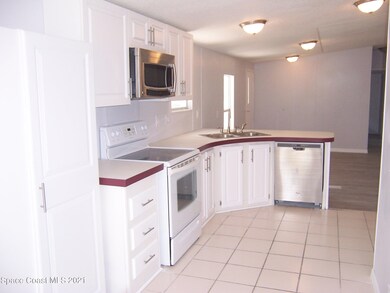 1605 Ridge Dr, Cocoa, FL 32926 - photo 2