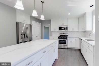 5581 Compton Ln, Sykesville, MD 21784 - photo 7