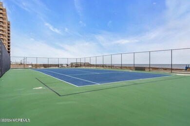 Tennis :Pickleball Court