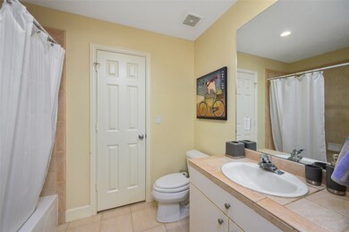 2020 Park St unit B, Houston, TX 77019 - photo 6