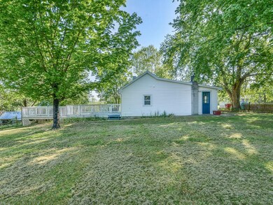 129 Hughes St, Johnson City, TN 37601 - photo 4