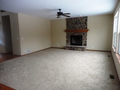 1923 Tallgrass Ct, Island Lake, IL 60042 - photo 5