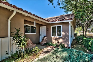 1491 N 2nd Ave, Upland, CA 91786 - photo 2