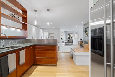 126 E 16th St unit PH4C, New York, NY 10003 - photo 5