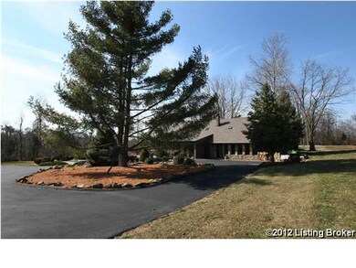 8208 Cooper Chapel Rd, Louisville, KY 40229 - photo 4