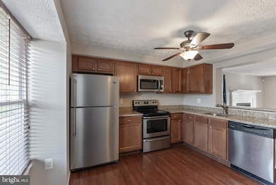 15411 Norwalk Ct, Bowie, MD 20716 - photo 5