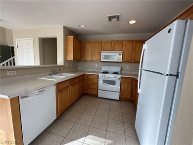 6042 Ambleshire Ave, Las Vegas, NV 89139 - photo 3