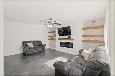 733 Mc Caffree Cir, Gardner, KS 66030 - photo 5