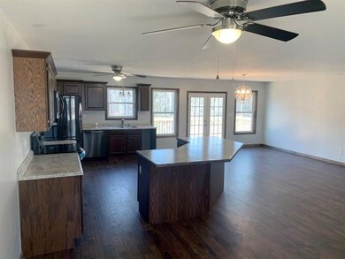 Huge island with room for 6 or more chairs! All ap