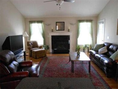204 Russell Rd unit D, Westfield, MA 01085 - photo 5