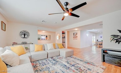 1821 E Oakey Blvd, Las Vegas, NV 89104 - photo 5