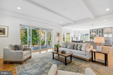 1002 Hillcrest Dr SW, Vienna, VA 22180 - photo 6