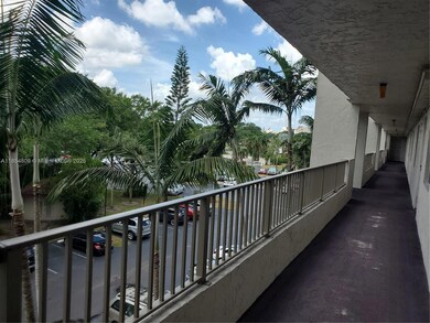 3940 Inverrary Blvd unit 402A, Lauderhill, FL 33319 - photo 3