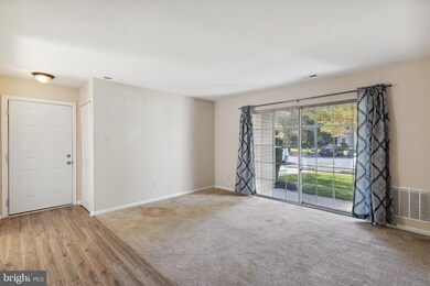 1503 Hawthorne Ct unit 1503, Sewell, NJ 08080 - photo 3