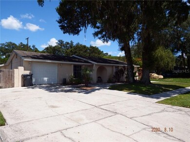 3675 Sugarcreek Dr, Tampa, FL 33619 - photo 4