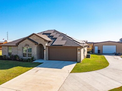 131 Crest Ln, Decatur, TX 76234 - photo 6